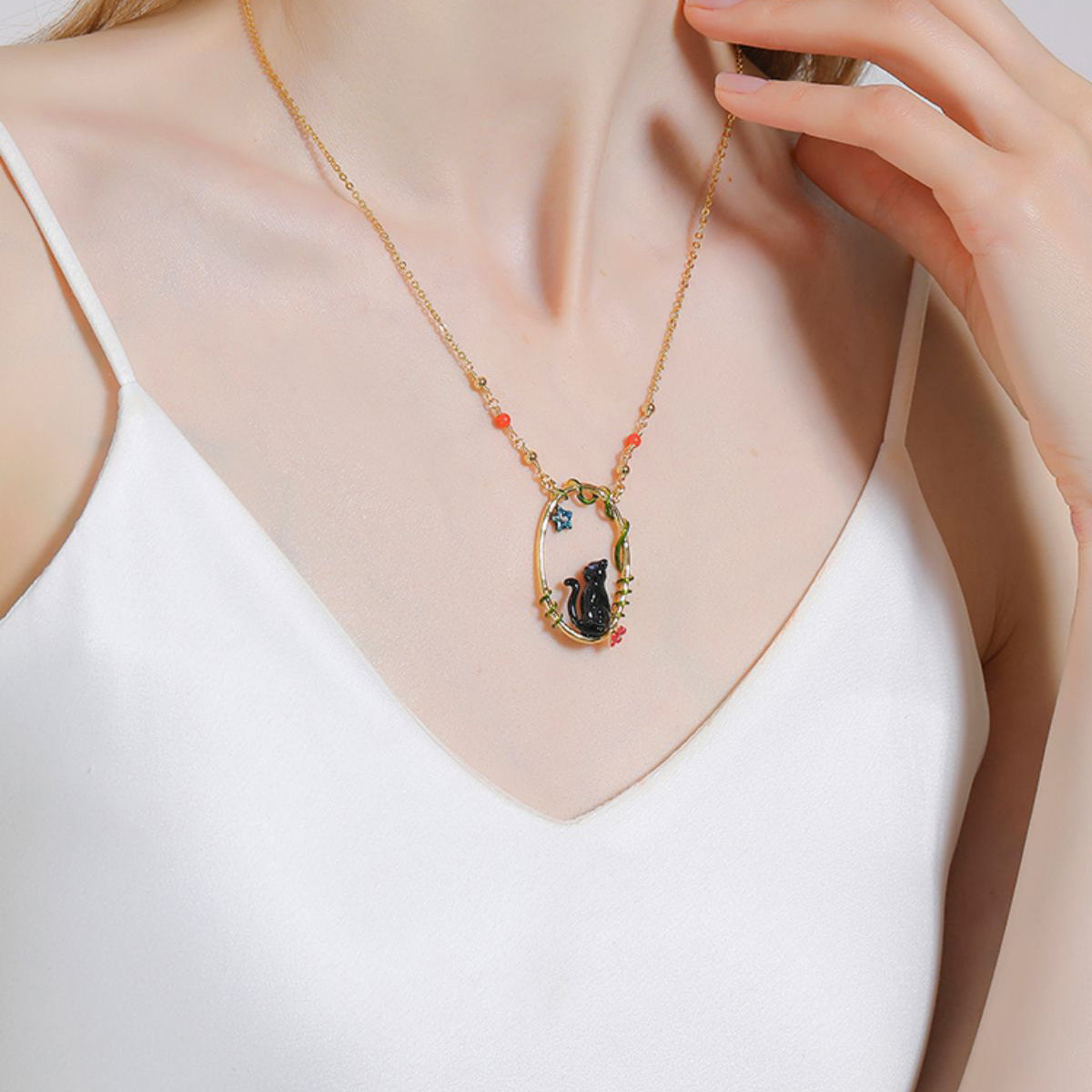 Elegant Black Cat Pendant Necklace