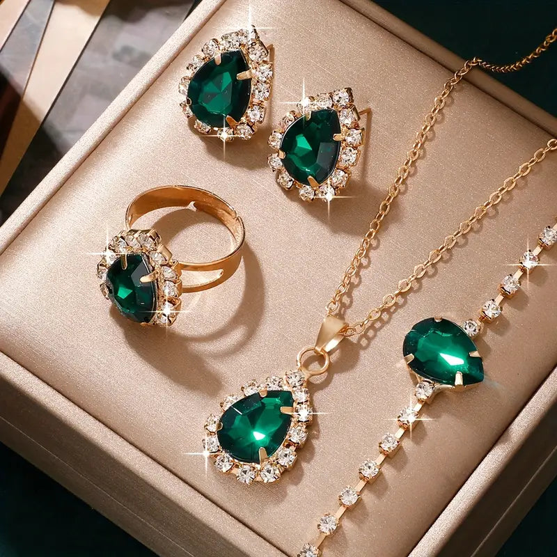 Elisandre Gold Jewellery Set from Vermont
