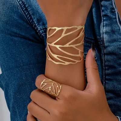 Chic Vintage Leaf Motif Cuff Bracelet