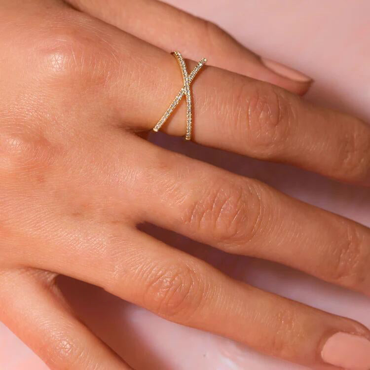 Nia 18k Gold Cross Ring