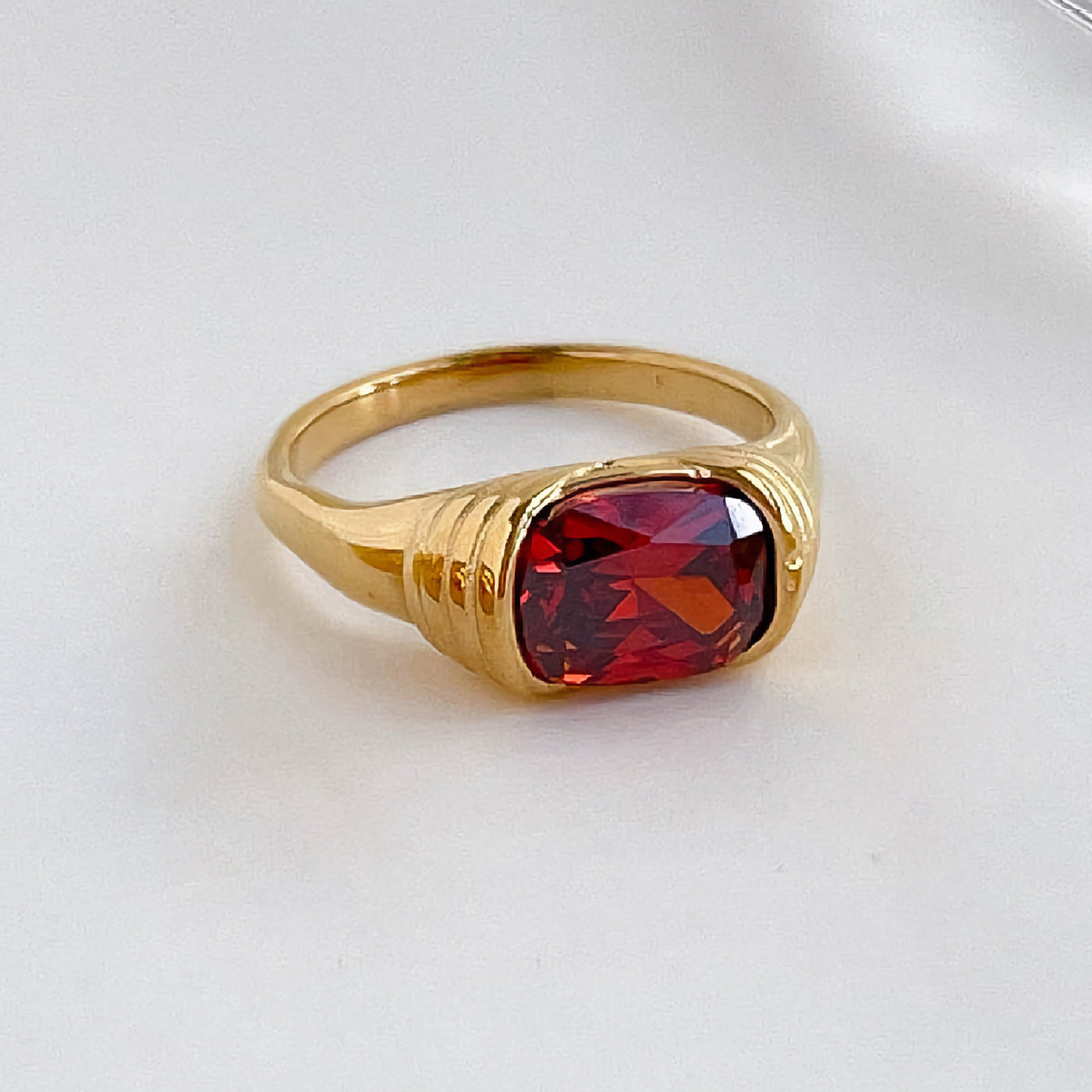 Carmine Arv Ring | 18K Gold