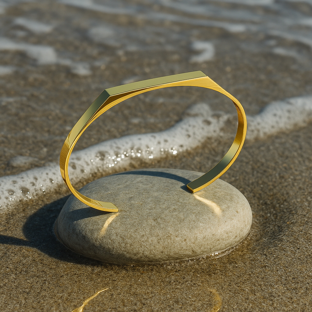 Coralia | Elegant Gold Line Bracelet