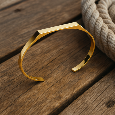 Coralia | Elegant Gold Line Bracelet