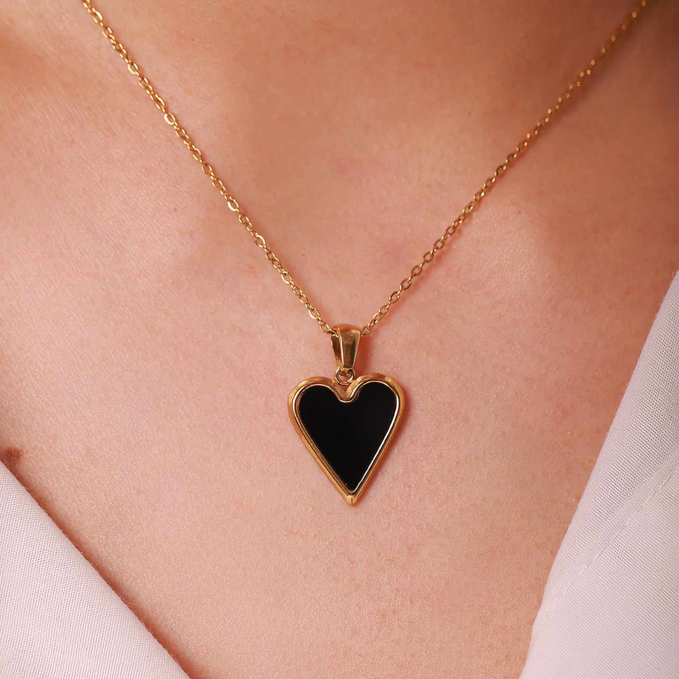 18k Gold Blythe Heart Necklace
