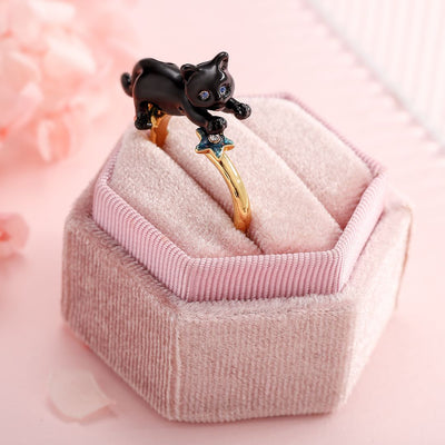 Elegant Black Cat Ring