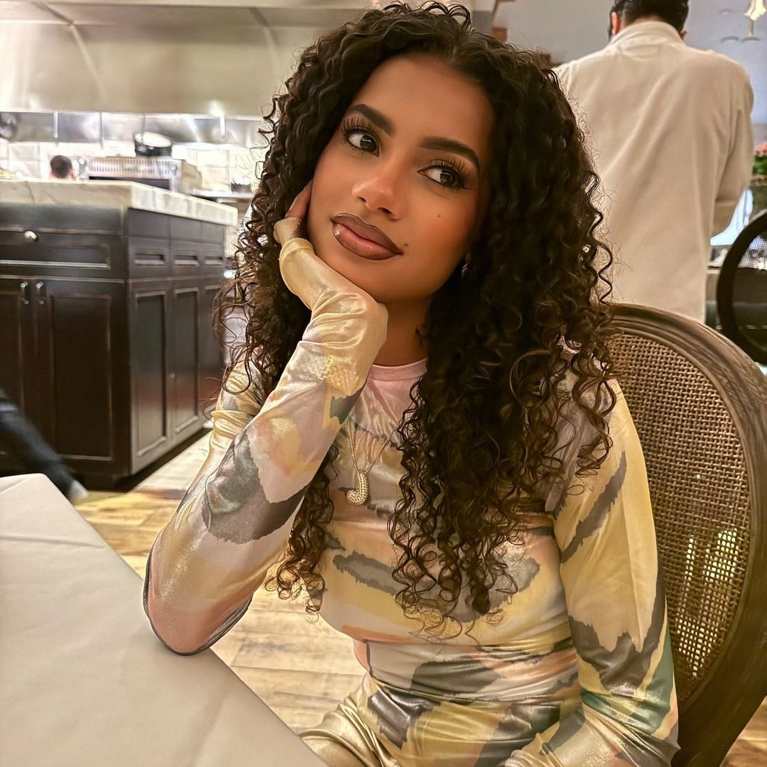 18k Gold Bubble Name Necklace with Diamond Accent