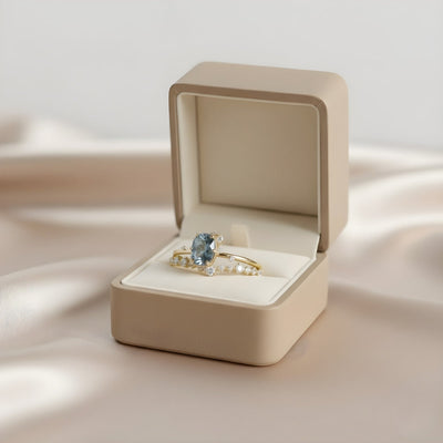 Tide Star – Elegant Gold Ring Featuring Blue Crystal and Zirconia Accents