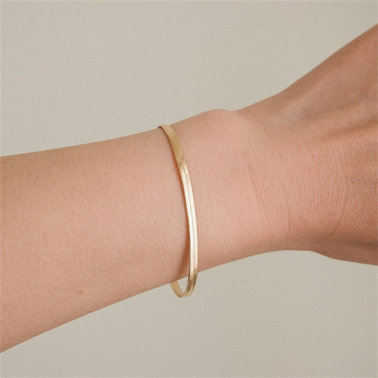 18k Gold Herringbone Pattern Vida Bracelet