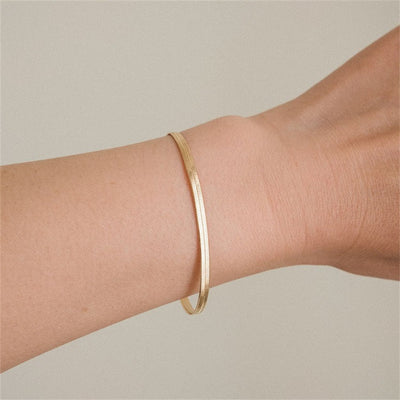 18k Gold Herringbone Pattern Vida Bracelet