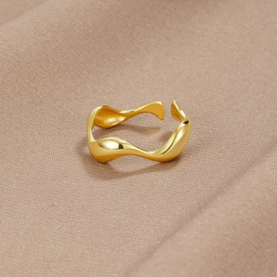 Shimmering Wave Light Ring