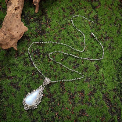 Retro Moonstone Pendant Necklace