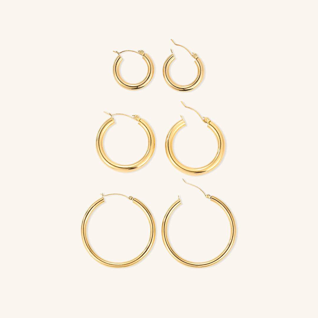 Chic Wide Round Earrings in 18k Gold