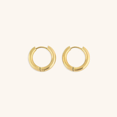 Timeless 18k Gold Round Earrings