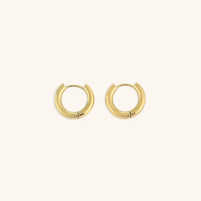 Timeless 18k Gold Round Earrings