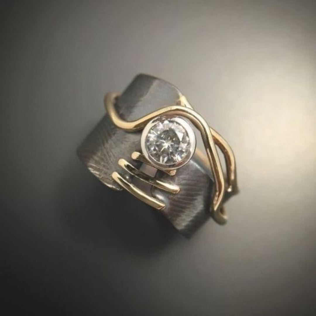 Antique Dark Silver Zirconia Ring