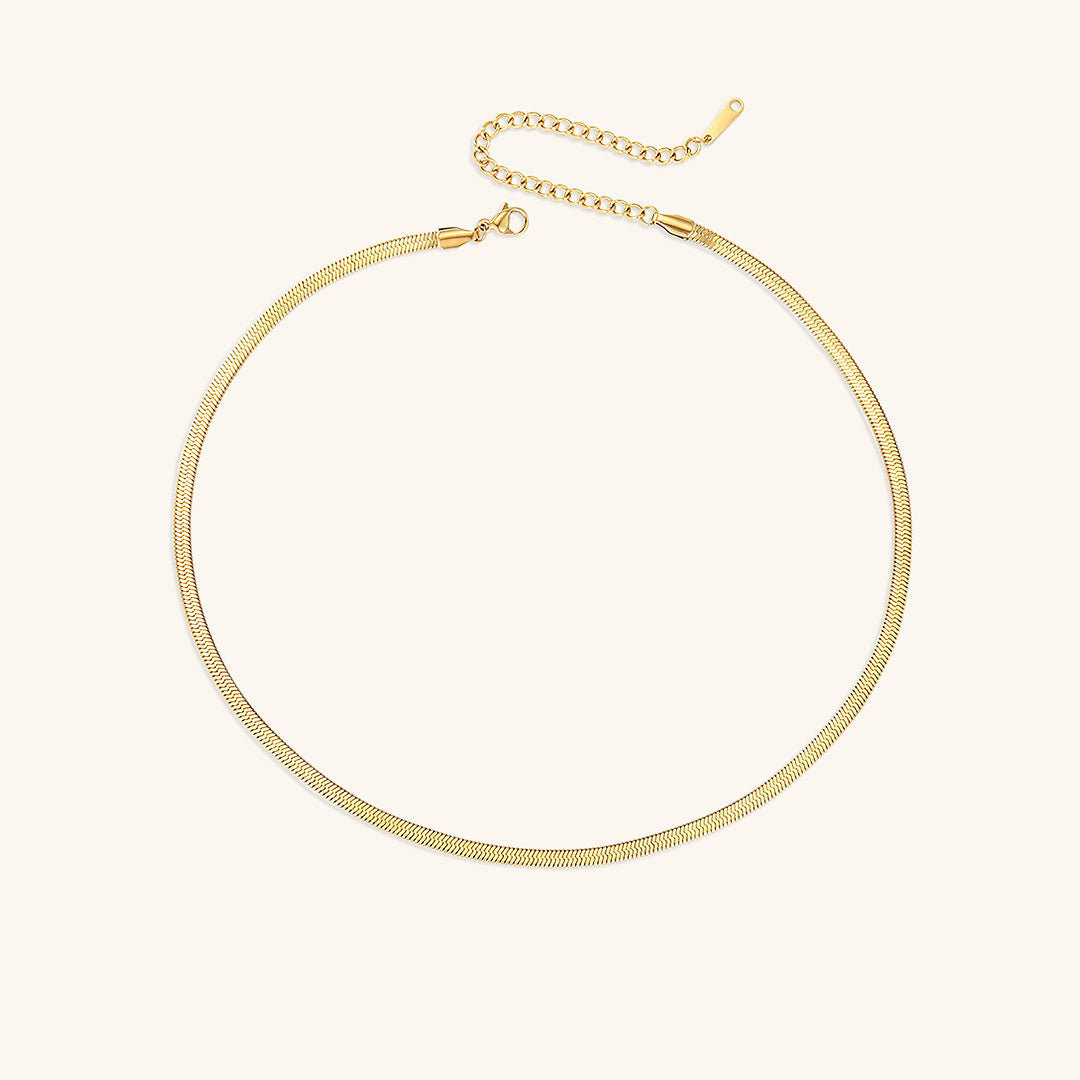 Gold Fish-Shaped Necklace by Elizabeth | 18k Gold