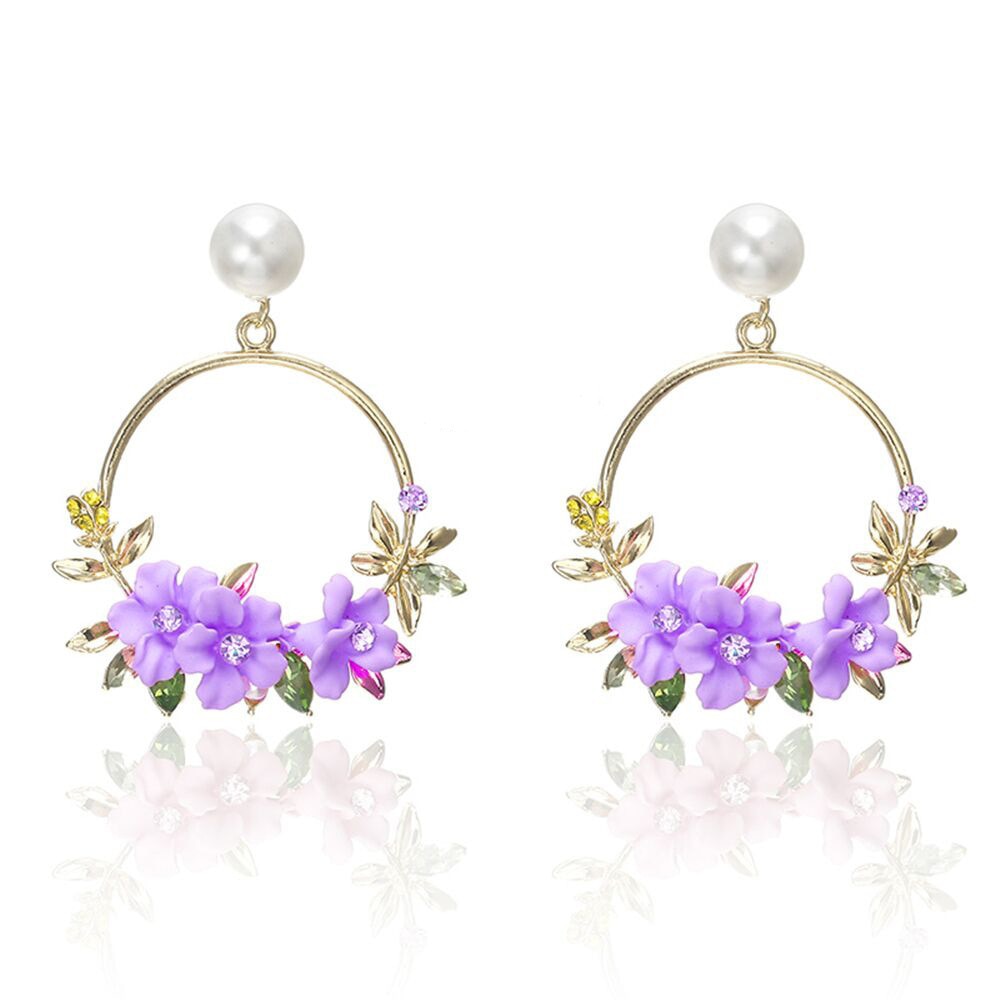 Elegant Gold Flower and Pearl Earrings