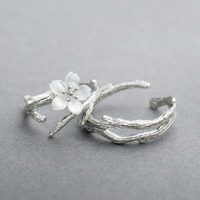 Adjustable Vintage White Blossom Ring
