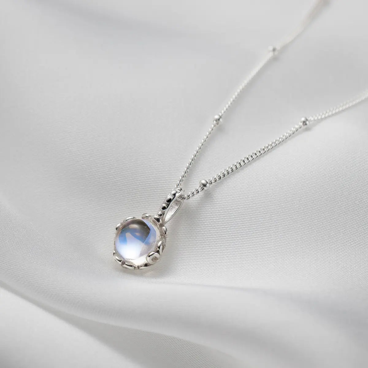 Luminous Moonstone Pendant Necklace