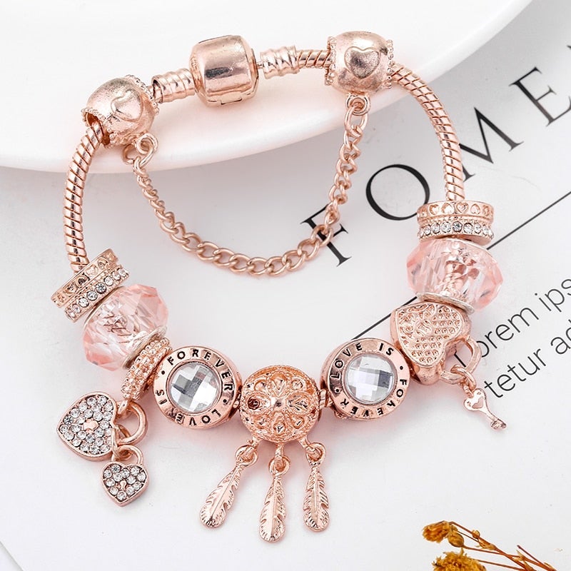 Charming Snow Catcher Bracelet Adorned with Romantic Roses and Silver Charms