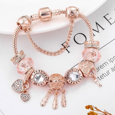 Charming Snow Catcher Bracelet Adorned with Romantic Roses and Silver Charms
