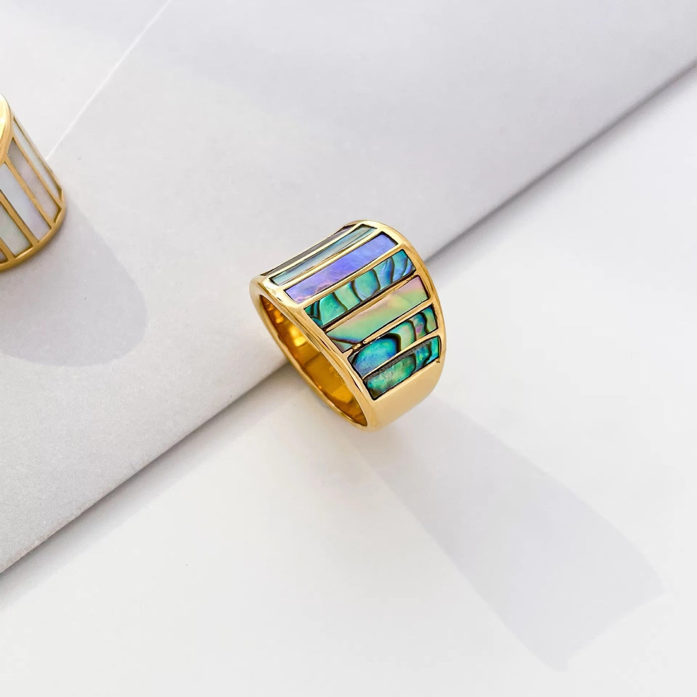 Retro Gold Chromatic Ring