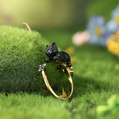 Elegant Black Cat Ring