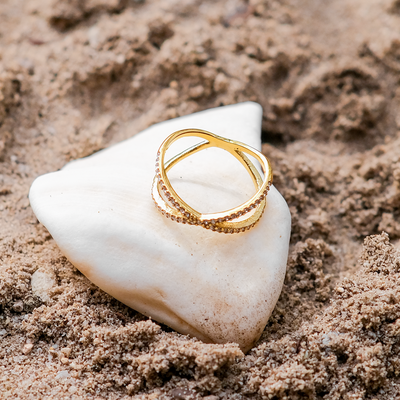 Nia 18k Gold Cross Ring