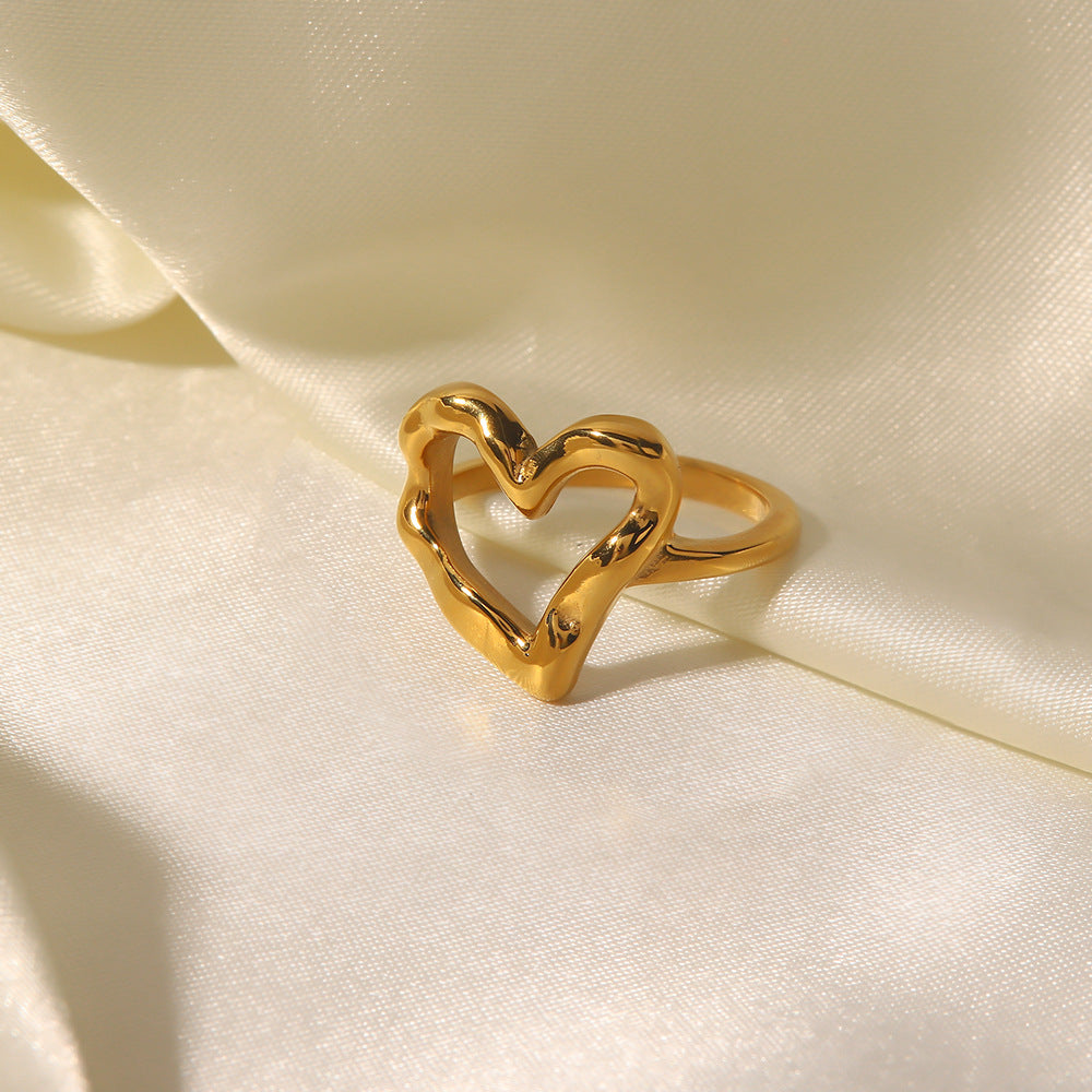 Verity Heart Ring in 18K Gold