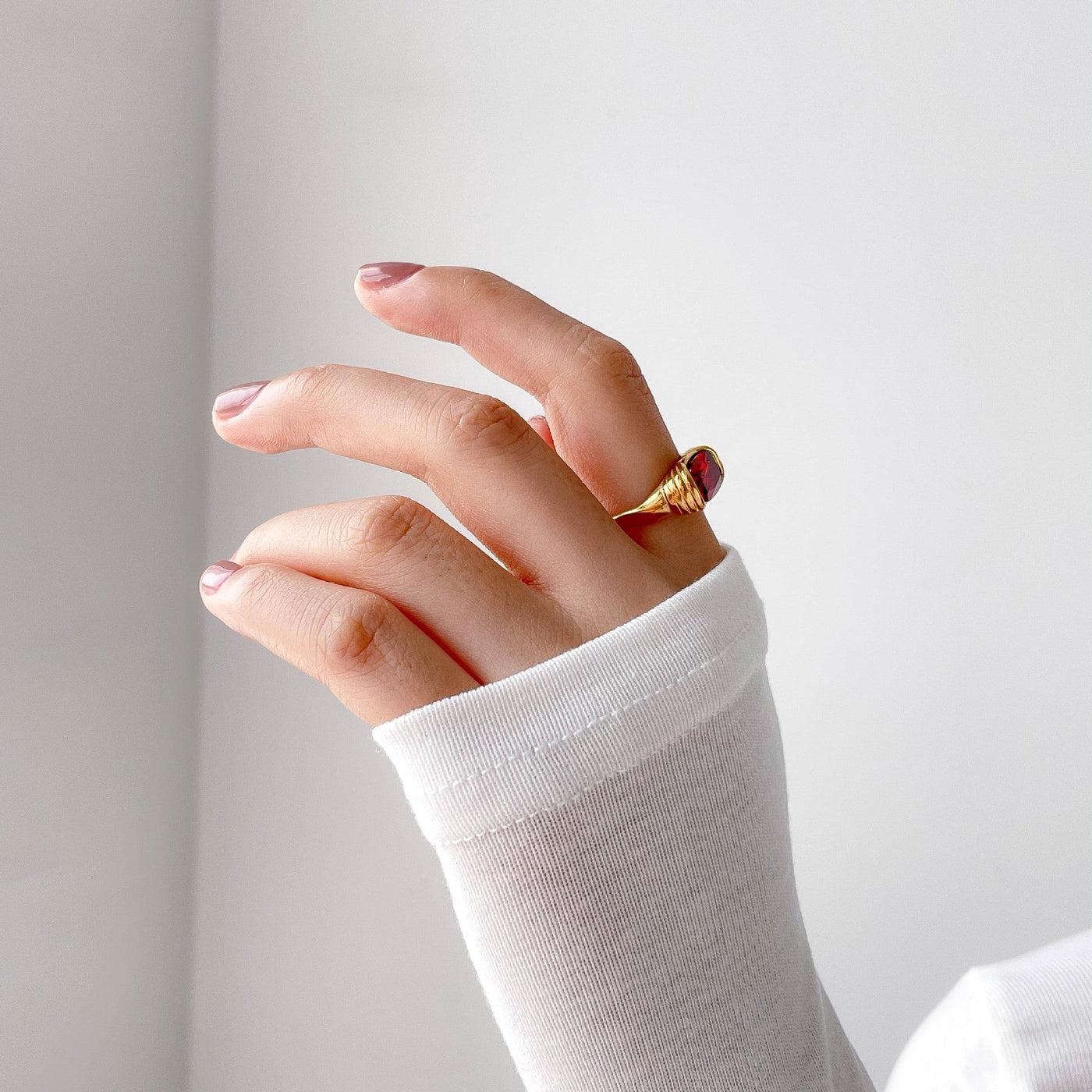 Carmine Arv Ring | 18K Gold