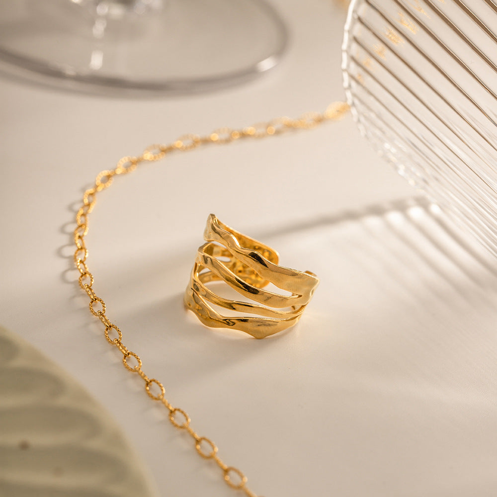 Cass Ring in 18k Gold