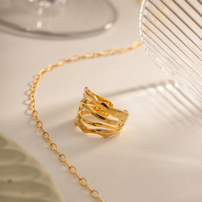 Cass Ring in 18k Gold