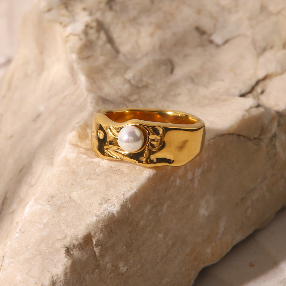 Cerulia 14k Gold Ring Adorned with Freshwater Pearls
