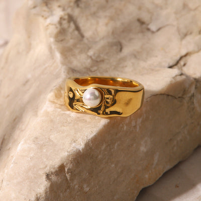 Cerulia 14k Gold Ring Adorned with Freshwater Pearls