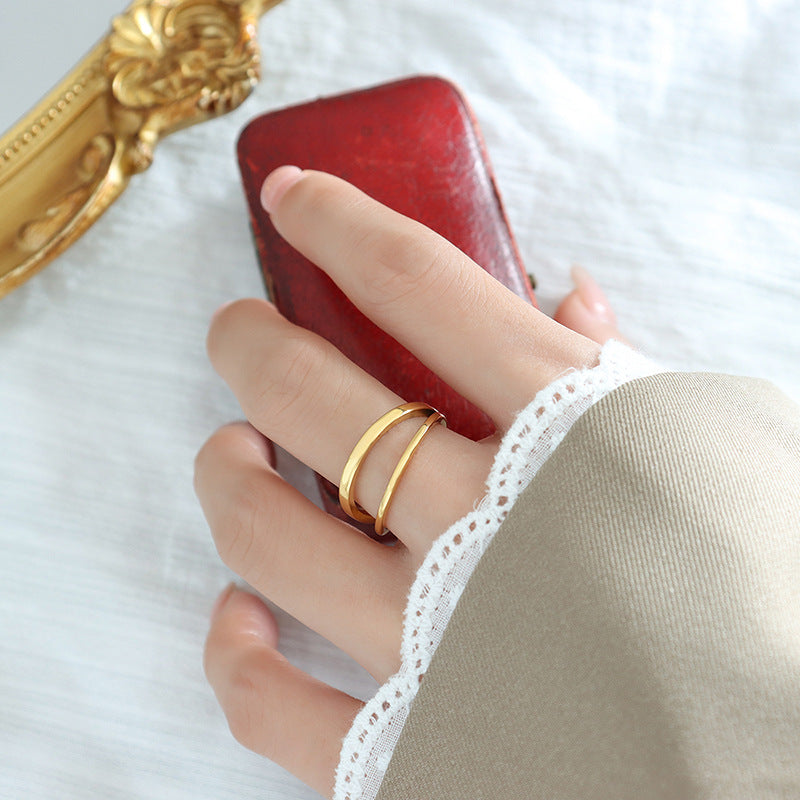 18k Gold Ring with Nilloverflade Finish