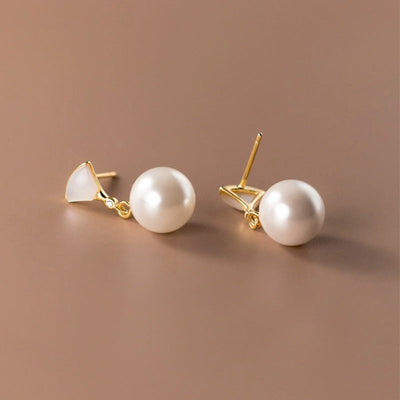 Chic Silver Pearl Earrings