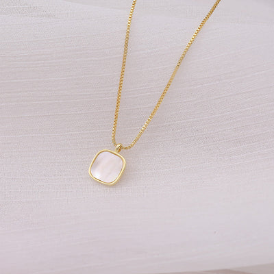 Sophie 18k Gold Necklace with Pearl Pendant