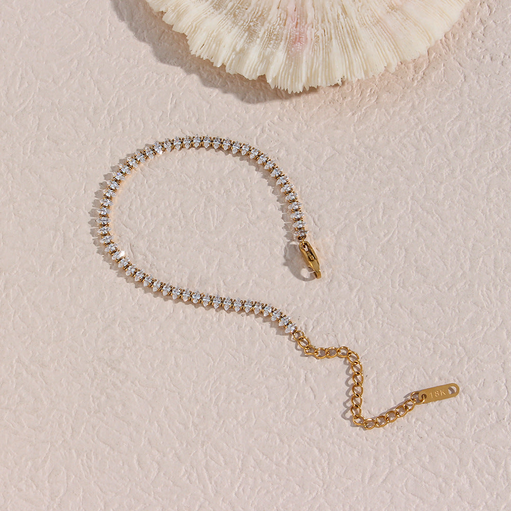 Wisteria Diamond Tennis Bracelet in 18k Gold