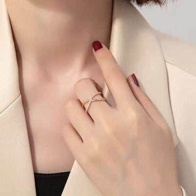 Explore Distinctive | 18K Gold