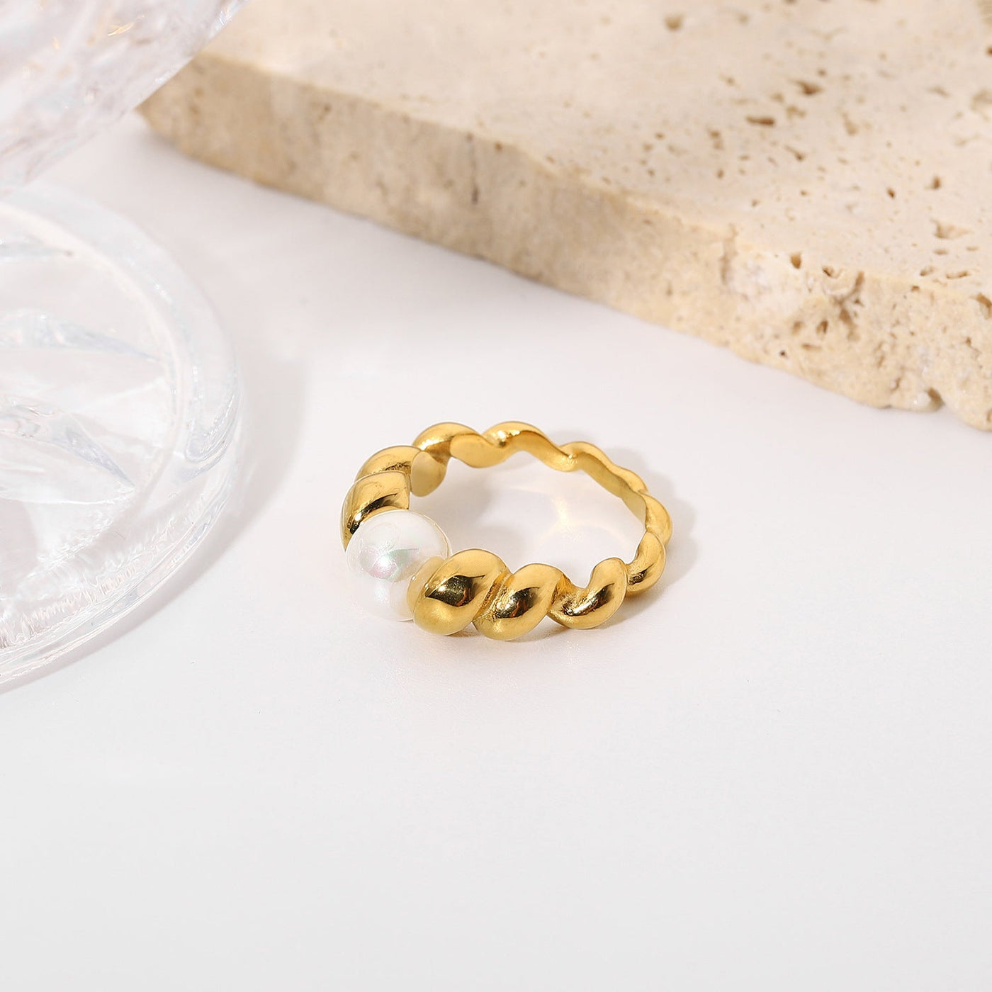 Scarlett 18k Gold Ring Adorned with Freshwater Pearls