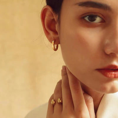 Statement Round Earrings in 18k Gold