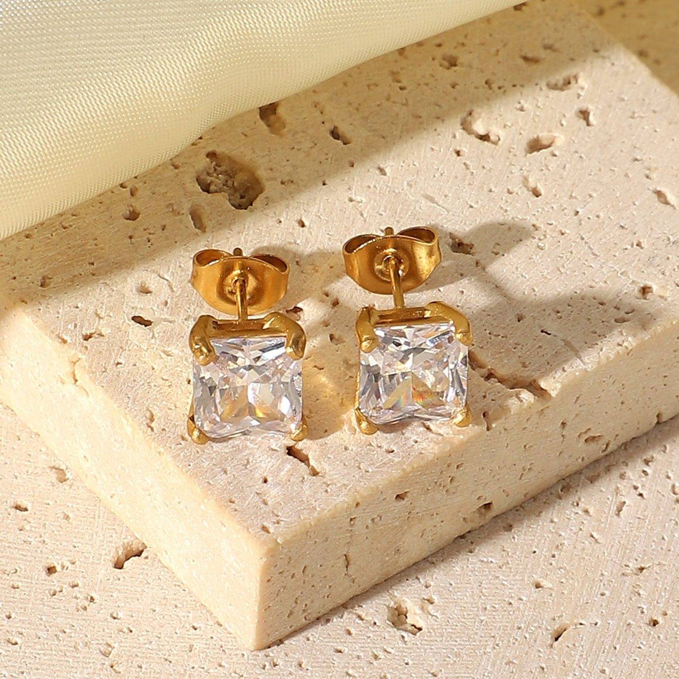 18k Gold Solitaire Earrings by Marca