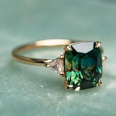Retro Green Gemstone Gold Ring