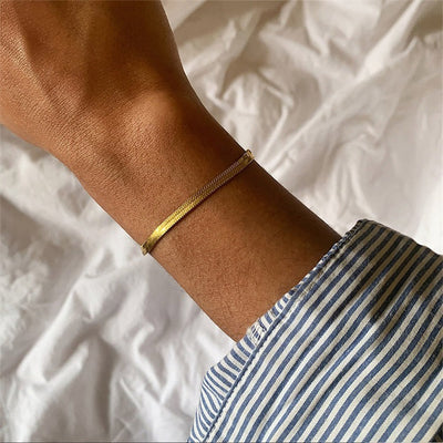 18k Gold Herringbone Pattern Vida Bracelet