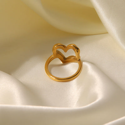 Verity Heart Ring in 18K Gold