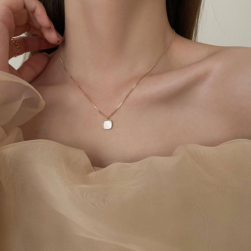 Sophie 18k Gold Necklace with Pearl Pendant