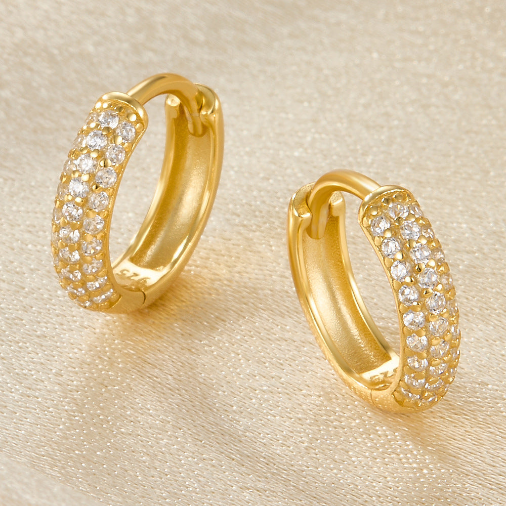 Explore the Distinctive Amy Huggie Earrings in 18k Gold