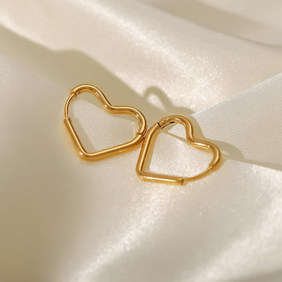 18k Gold Helena Heart Ring