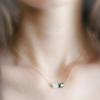 Miaura™ | Gemstone Necklace in Cat Shape