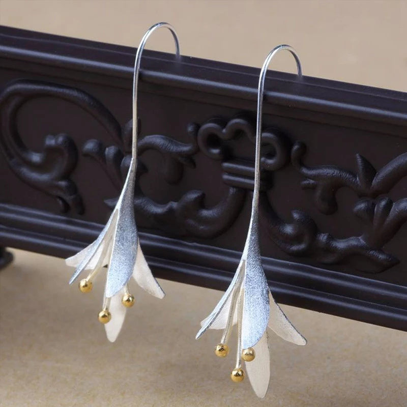 Chic Silver Floral Earrings